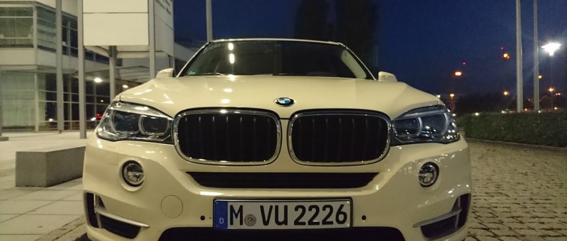 Flughafentransfer mit dem Taxi : BMW X5